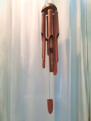 Balinese wind chimes CPW82 Bamboo with Coconut - 60cm long   Hand carved by the creative Balinese. Add peaceful Balinese sounds in your home or garden.