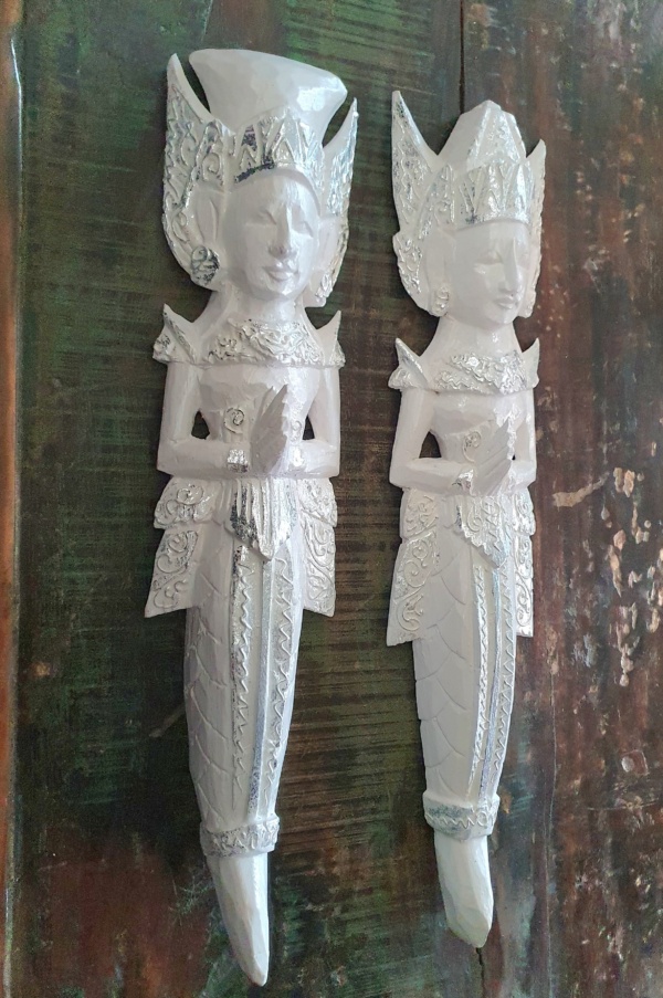 Balinese wall hangings CPW30 - Rama & Sita hand carved by the creative Balinese. Create a peaceful Balinese theme in your home.