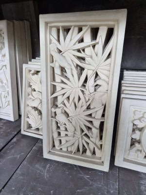Handcrafted in Bali, this Bamboo inspired wall plaque - CPD302 - is made from durable moulded cement. brings texture and a tropical feel to any space.