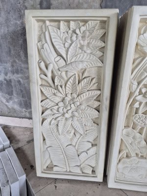 Transform your home or garden with this stunning Frangipani Wall Plaque 90cm - CPD305 from CasaPandan. Its will bring a serene feel to any space.