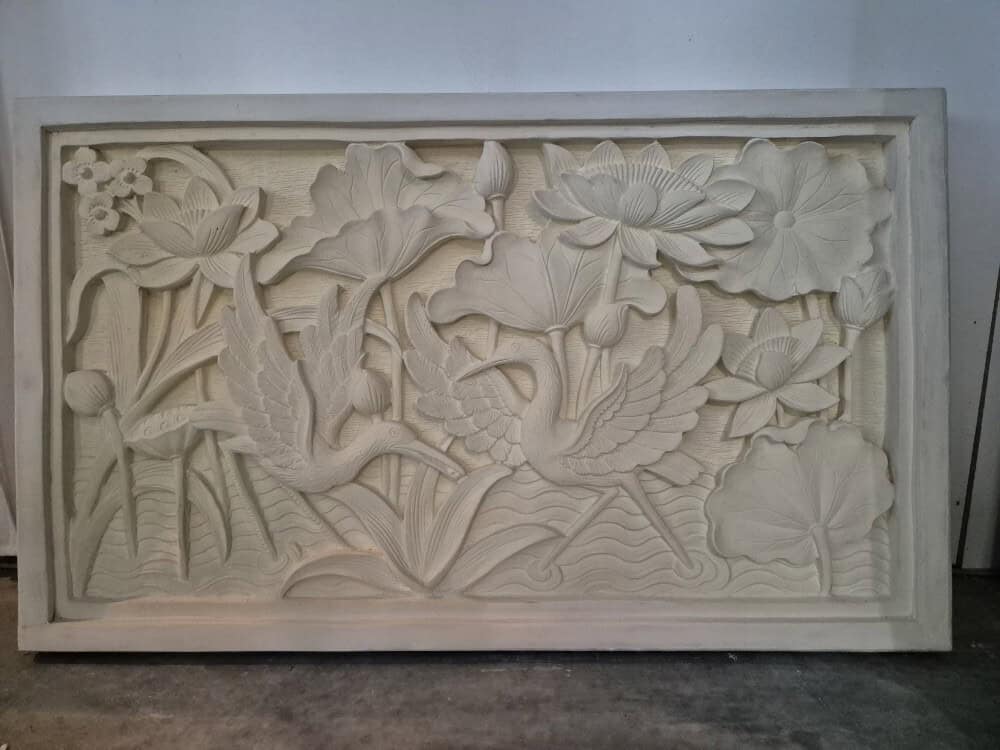 Transform your home or garden with this stunning Brolga & Lotus wall relief 100cm - CPD304 from CasaPandan. Its will bring a serene feel to any space.