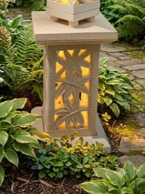 This Stone Pedestal BAMBOO 50cm from CasaPandan is perfect for displaying statues, pots, or garden features. Hand carved Balinese limestone.