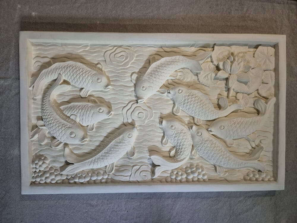 This tropical fish wall plaque CPD302 from CasaPandan is made from durable moulded cement. A unique piece that adds a relaxed, coastal touch to any space.