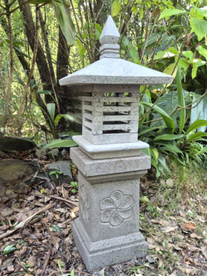 Asian Stone Garden Lantern- CPU32 from CasaPandan, handcrafted by the talented Balinese. Bring a serene ambience to your outdoor space.