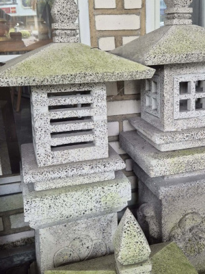 Asian Stone Garden Lantern- CPU32 from CasaPandan, handcrafted by the talented Balinese. Bring a serene ambience to your outdoor space.